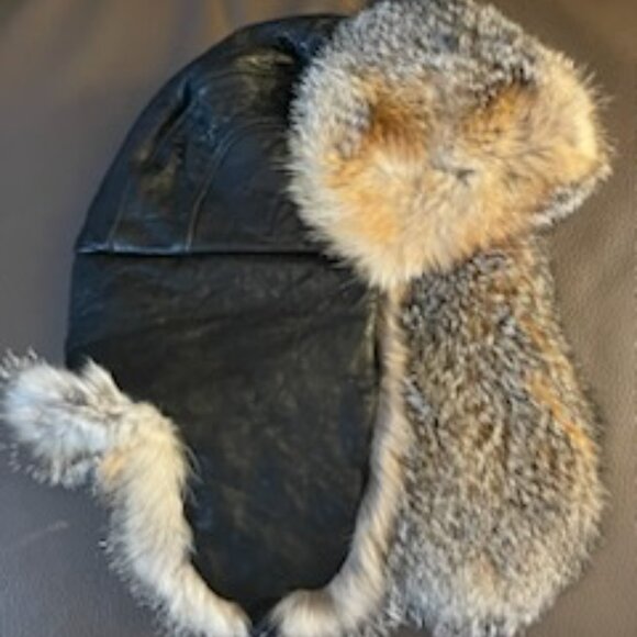 Barneys New York 100% Real Fox Fur Black Leather Trapper Winter Hat